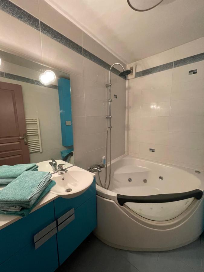 Joli Appartement A 몽타르기 외부 사진