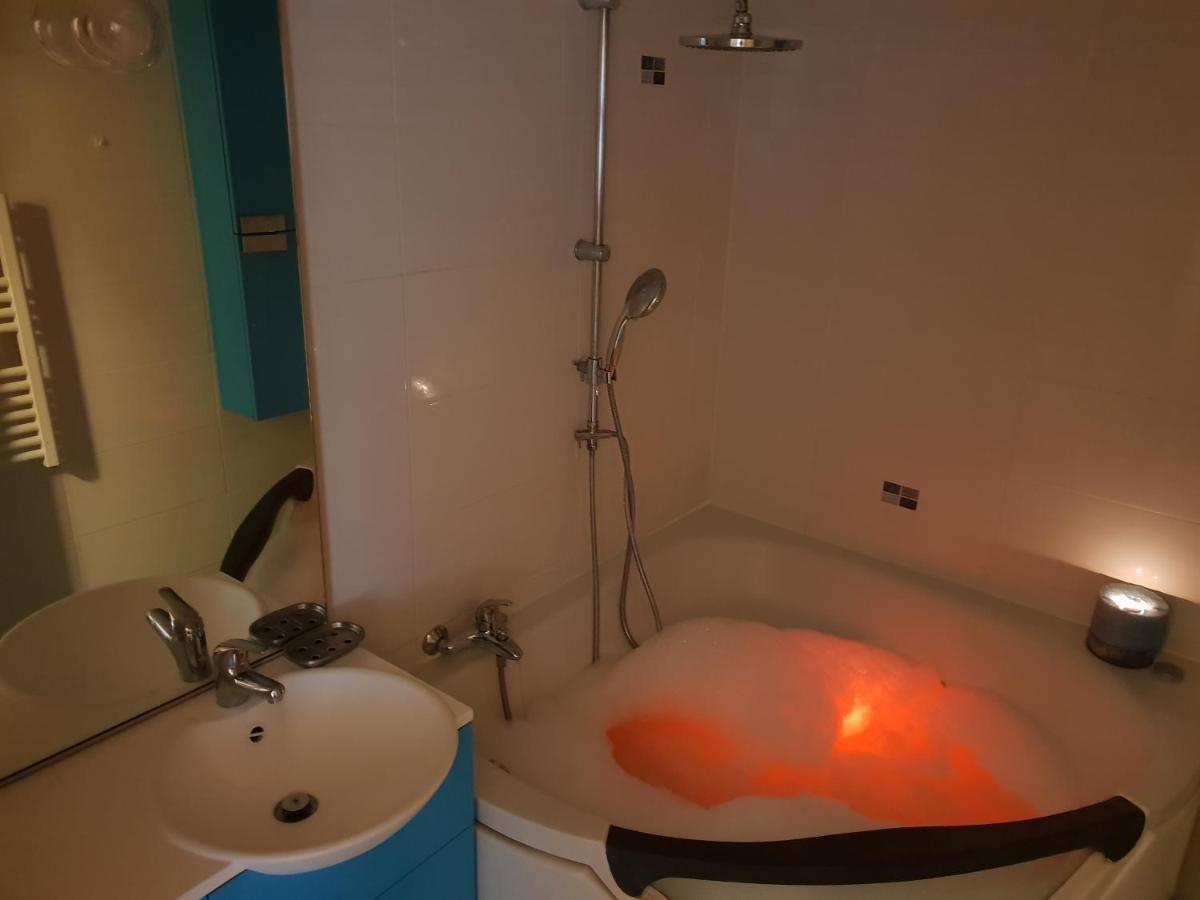 Joli Appartement A 몽타르기 외부 사진